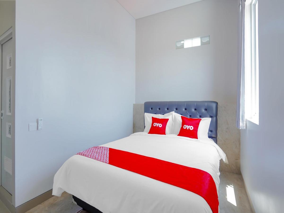 Super Oyo Capital O 90336 Olive Guest House Surabaya Exterior foto
